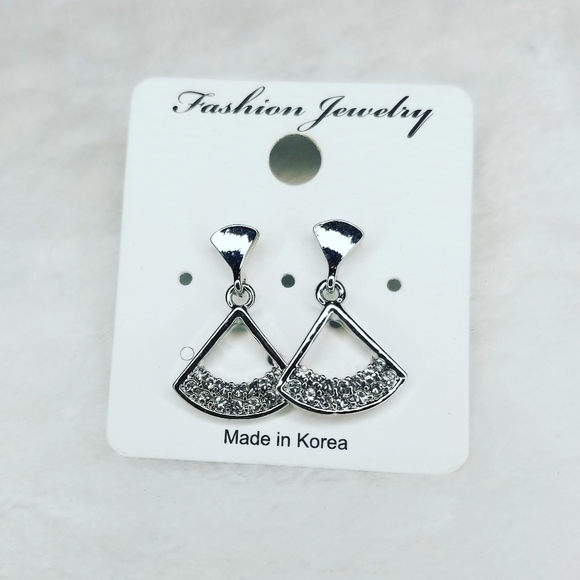 5 for $15 earrings - Picture 6 of 8